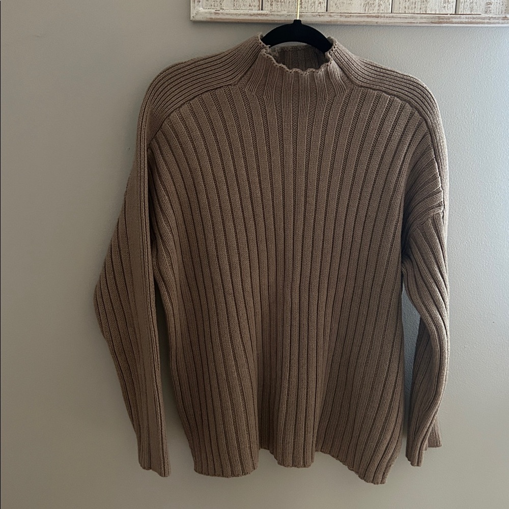 Abercrombie & Fitch Tan Ribbed Turtleneck Sweater